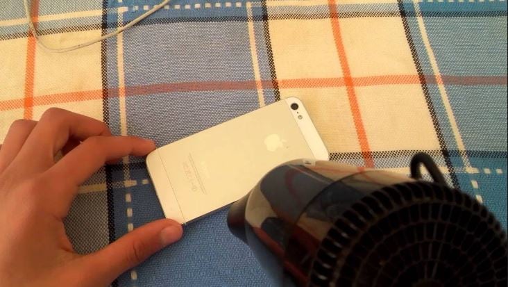 warmte iphone met föhn