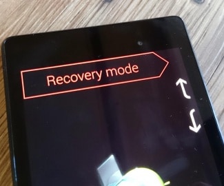 застрял на восстановлении системы Android