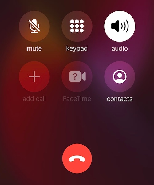 通話期間在 iPhone 上使用免提電話
